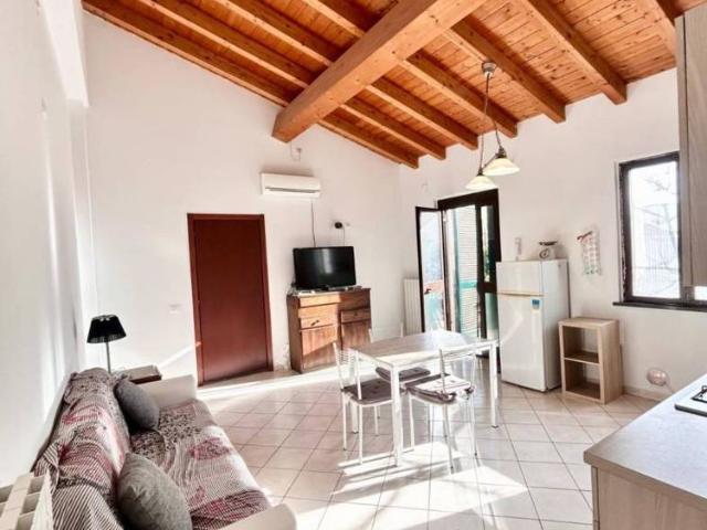 Villa a schiera piazza Sardegna, Marina di Pisa, Pisa