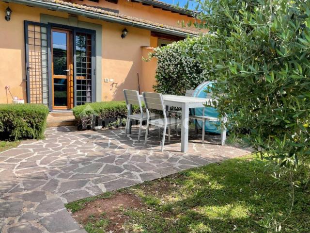 Villa a schiera via della Cecchignola, Cecchignola Giuliano Dalmata, Roma
