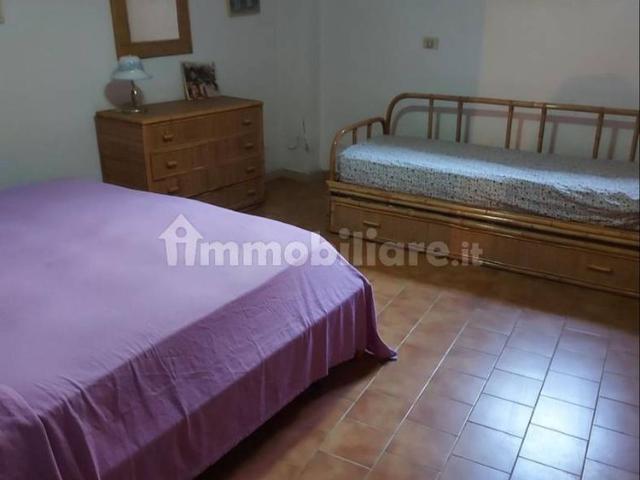 Villa a schiera via Domiziana, Sessa Aurunca