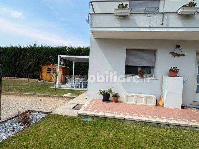 Villa a schiera via Genova, Centro, Salzano