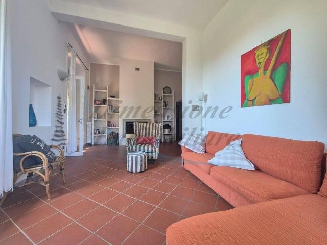 Villa a schiera via Generale Orlando Lorenzini, Castiglioncello, Rosignano Marittimo