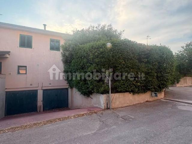 Villa a schiera via Germania, Nunziata Pianetti, Ragusa