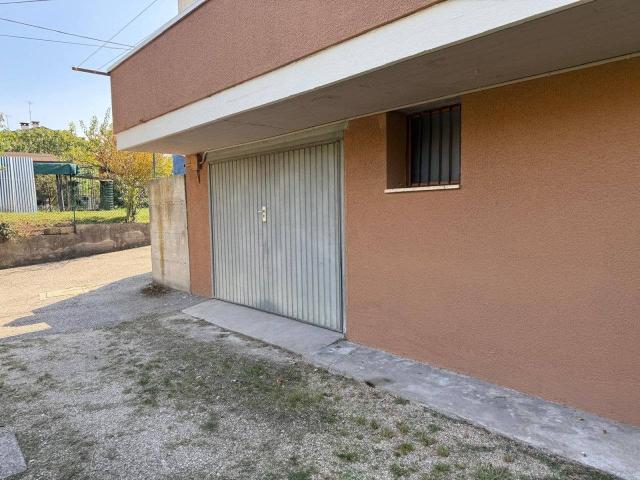 Villa a schiera via Levà 9, Piovene Rocchette
