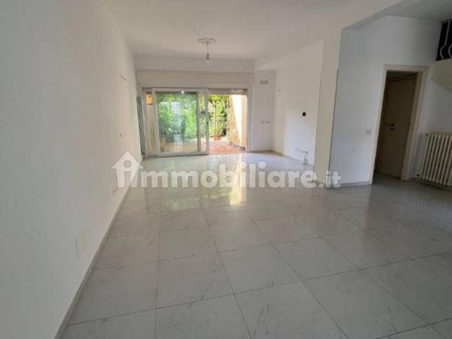 Villa a schiera via Polignoto 12, Casal Palocco, Roma
