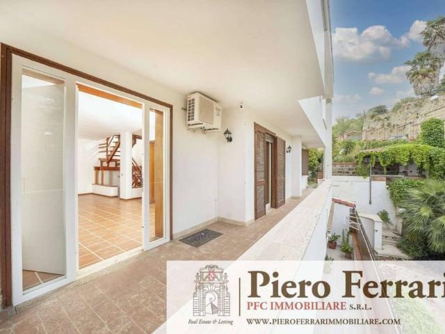 Villa a schiera via vecchia delle vigne 1, Pozzuoli Alta, Pozzuoli