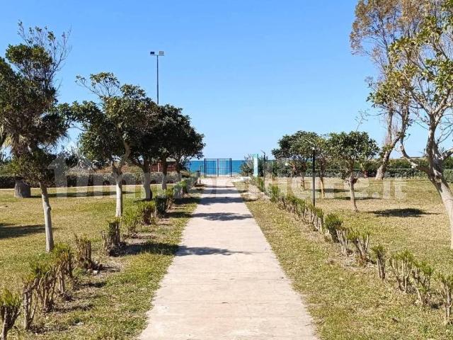 Villa a schiera viale delle Tribune 15, Campofelice di Roccella