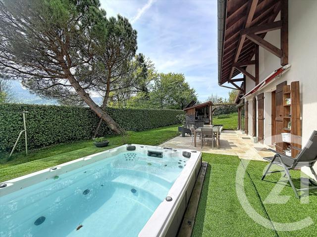 VILLA À THYEZ 157 M² SECTEUR CALME AVEC STUDIO INDÉPENDANT S. 156m² Thyez