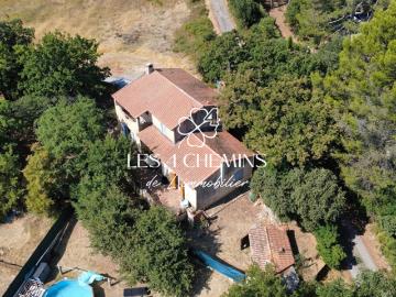 Villa à vendre 6 pièces d'environ 145 m2 sur 1036 m2