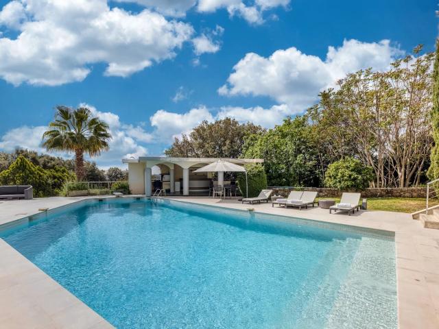 Villa à vendre Valbonne tennis et hélipad 630m² Valbonne