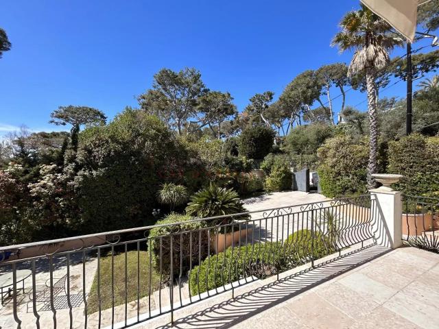 Villa à vendre, Cap d'Antibes, Cote d'Azur, France 234m² Antibes