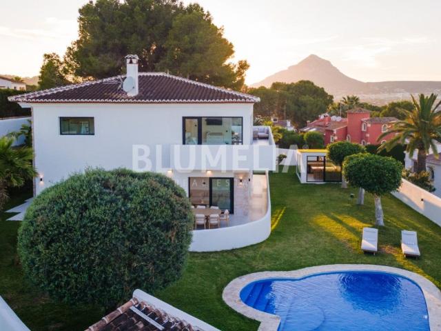 Villa Alba Marina | Elegancia mediterránea entre el mar y el. 305m² Jávea Xabia