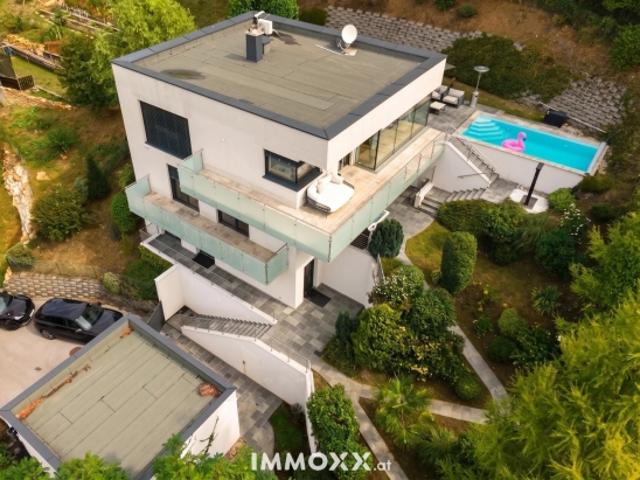 Villa am Gedersberg 230 m² Wohnfläche, beheizter Pool, Blick auf die Koralpe