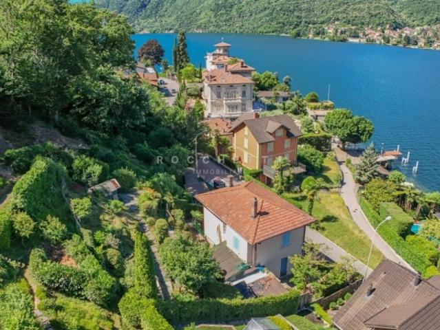 Villa am See mit Grundstück und einzigartigem Entwicklungspotenzial