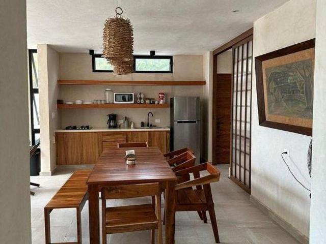 Villa amueblada y equipada en venta en Yucalpetén Chelem