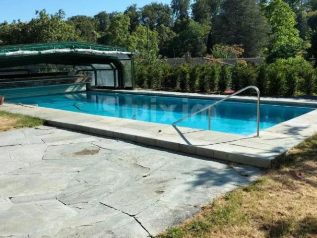 Villa appartement avec piscine et vue sur le lac