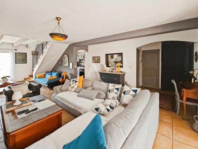 Villa appartement LE PRADET 5 pièce s 115 m2