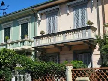 Villa arredata Viareggio