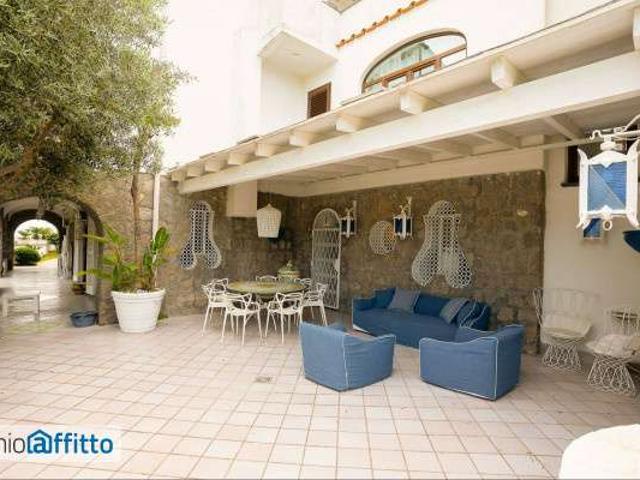 Villa arredata Centro
