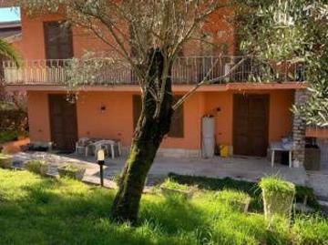 Villa arredata Centro