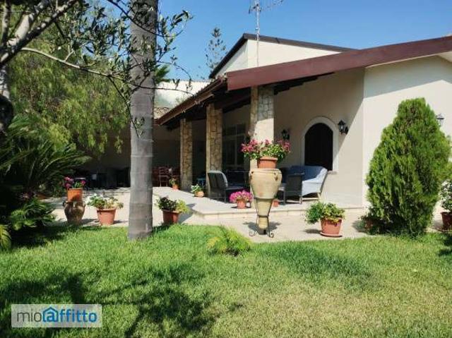 Villa arredata con piscina Trappeto