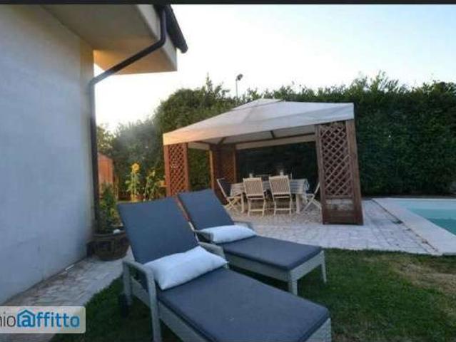 Villa arredata con piscina Centro