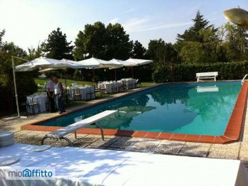 Villa arredata con piscina Maiatico