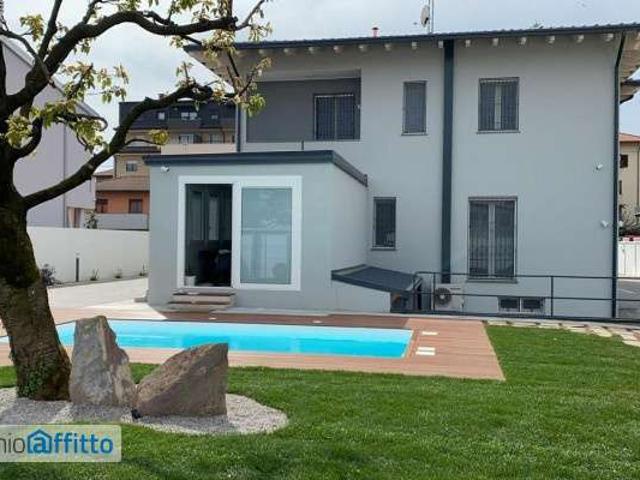 Villa arredata con piscina Oltre stazione flora