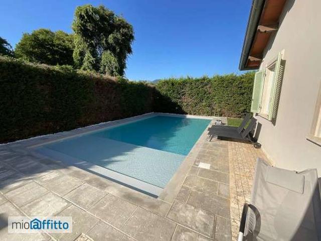 Villa arredata con piscina Pietrasanta