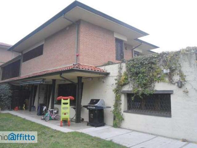 Villa arredata con terrazzo Colli