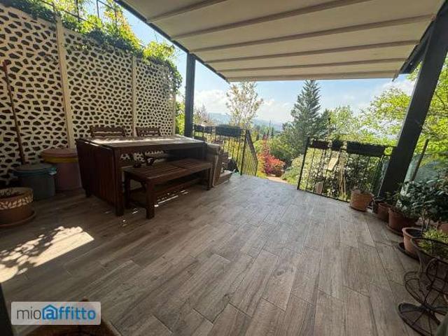 Villa arredata con terrazzo Colli