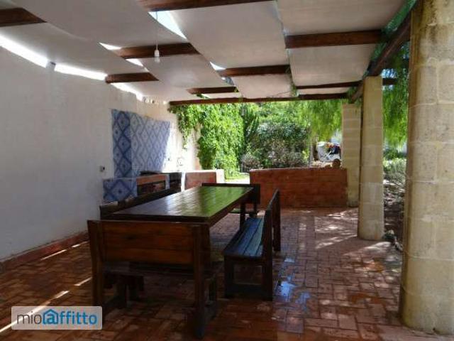 Villa arredata con terrazzo Contrade extraurbane