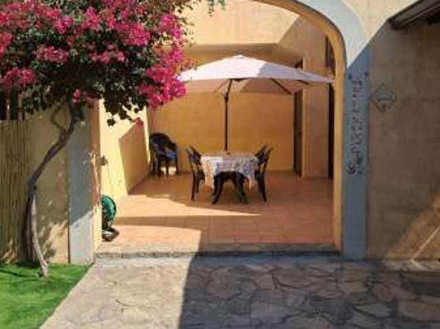 Villa arredata con terrazzo Campofelice Di Roccella