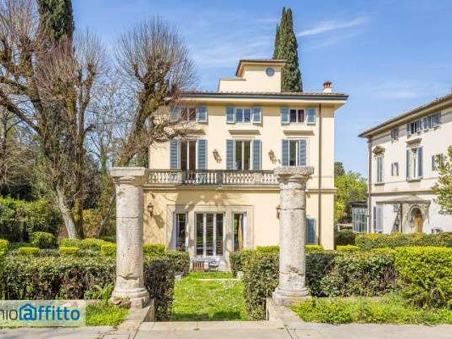 Villa arredata con terrazzo Centro storico