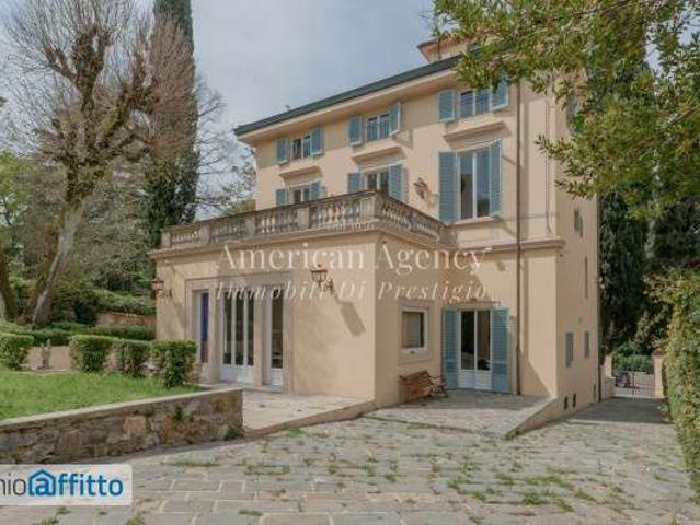 Villa arredata con terrazzo Centro storico