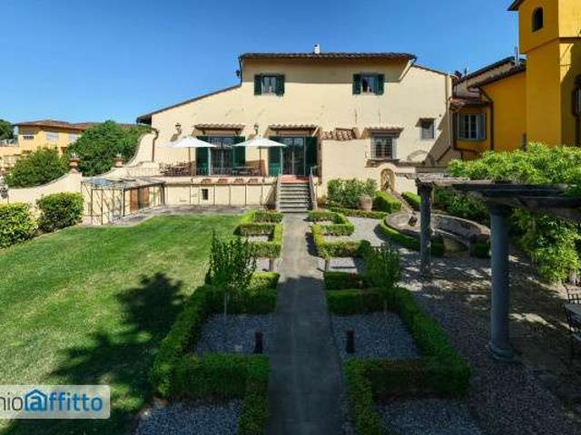 Villa arredata con terrazzo Centro storico