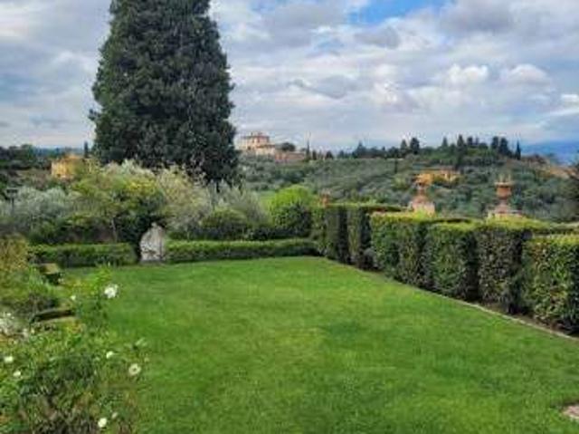Villa arredata con terrazzo Centro storico