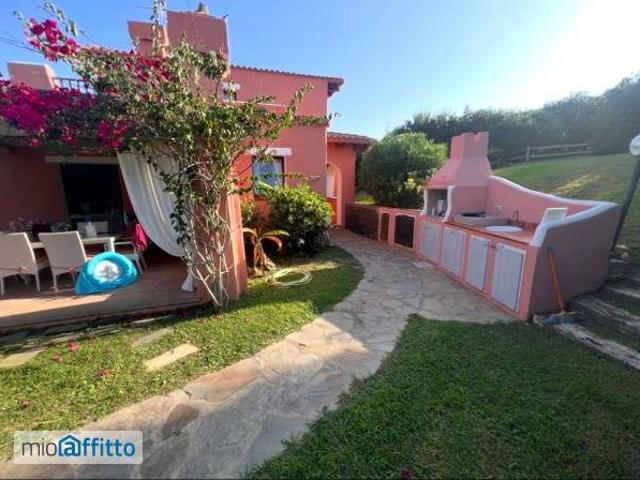 Villa arredata con terrazzo Centro