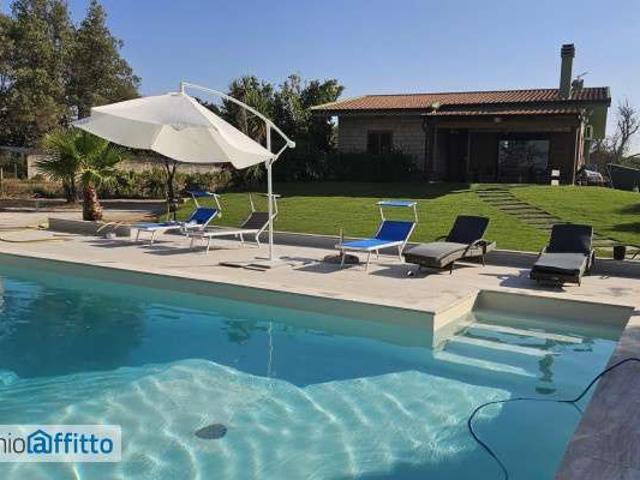 Villa arredata con terrazzo Centro
