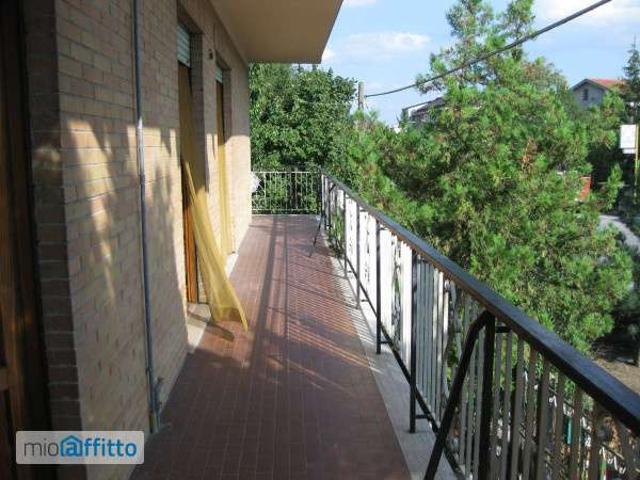 Villa arredata con terrazzo Centro