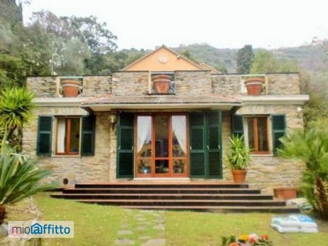 Villa arredata con terrazzo Centro
