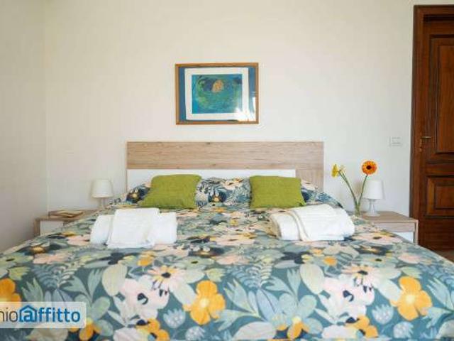 Villa arredata con terrazzo Centro