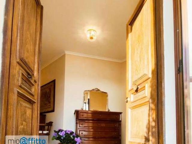 Villa arredata con terrazzo Centro