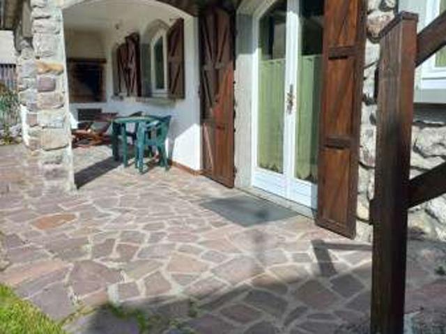 Villa arredata con terrazzo Centro