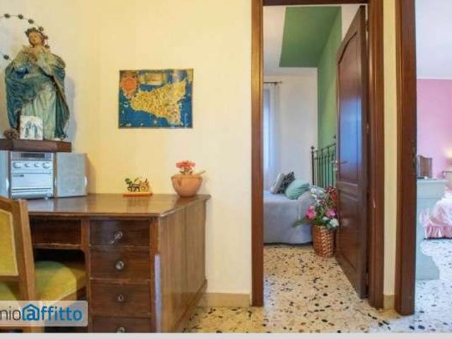 Villa arredata con terrazzo Centro