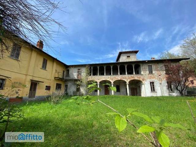 Villa arredata con terrazzo Centro