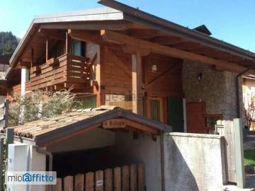 Villa arredata con terrazzo Centro