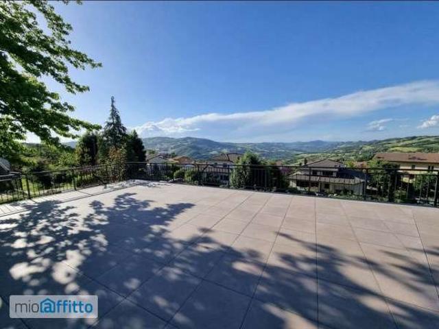 Villa arredata con terrazzo Centro