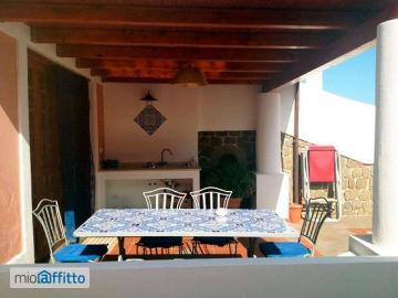 Villa arredata con terrazzo Centro