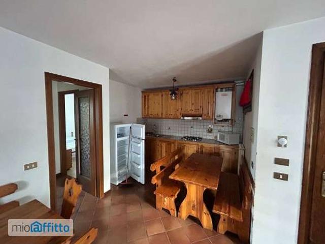 Villa arredata con terrazzo Centro
