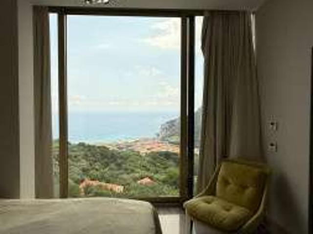 Villa arredata con terrazzo Centro